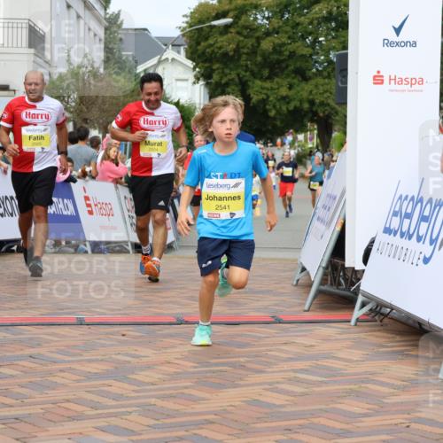 31.08.2025 - 21. Blankeneser Heldenlauf Strokosch-Dieckow http://msf.ph/oto/8653693 31.08.2025 10:25:25 Ziel 2541, 2636, 2367, 2505, 2504 meine-sportfotos.de
