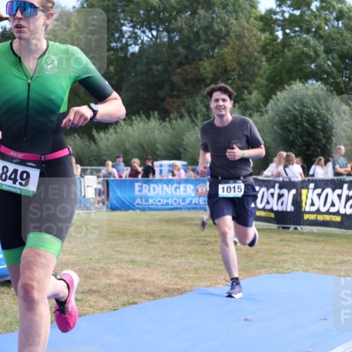 31.08.2025 - Elbe Triathlon Hamburg Strokosch-Dieckow http://msf.ph/oto/8653734 31.08.2025 11:28:09 Ziel 720, 849, 1015, 1265 meine-sportfotos.de