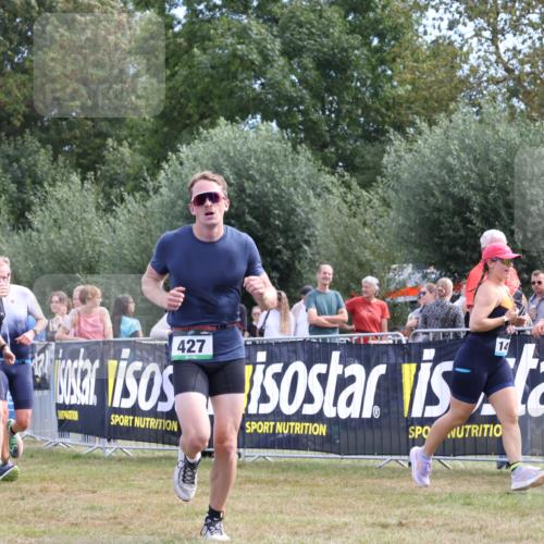 31.08.2025 - Elbe Triathlon Hamburg Strokosch-Dieckow http://msf.ph/oto/8653746 31.08.2025 11:28:19 Ziel 427, 713, 1220, 1235 meine-sportfotos.de