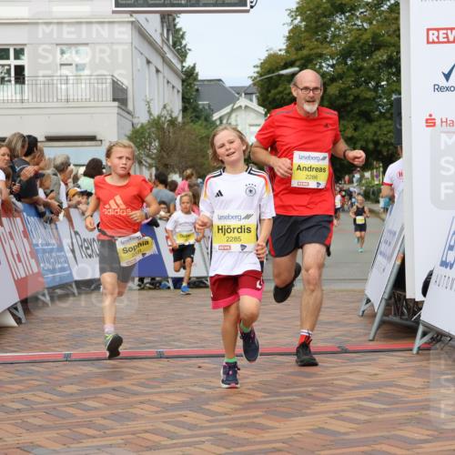 31.08.2025 - 21. Blankeneser Heldenlauf Strokosch-Dieckow http://msf.ph/oto/8653841 31.08.2025 10:25:07 Ziel 2357, 2183, 2717, 2285, 2286, 2331, 2359, 2661 meine-sportfotos.de