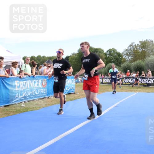 31.08.2025 - Elbe Triathlon Hamburg Strokosch-Dieckow http://msf.ph/oto/8653934 31.08.2025 11:29:45 Ziel 954, 1026, 1102, 1221, 1224 meine-sportfotos.de