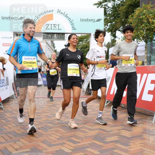 31.08.2025 - 21. Blankeneser Heldenlauf Strokosch-Dieckow http://msf.ph/oto/8654984 31.08.2025 10:34:48 Ziel 2524, 2244, 2021, 2214, 2215, 2655, 2298, 2488, 2438, 2439, 2349, 2441, 2442, 2350, 2048 meine-sportfotos.de