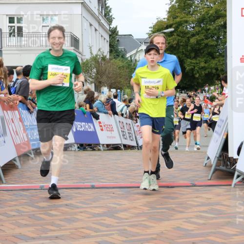 31.08.2025 - 21. Blankeneser Heldenlauf Strokosch-Dieckow http://msf.ph/oto/8655174 31.08.2025 10:34:35 Ziel 2110, 2424, 2668, 2669, 2667, 2090, 2083 meine-sportfotos.de