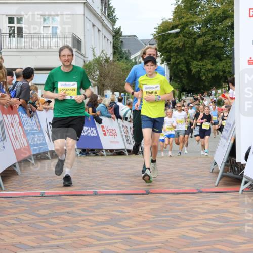 31.08.2025 - 21. Blankeneser Heldenlauf Strokosch-Dieckow http://msf.ph/oto/8655221 31.08.2025 10:34:34 Ziel 2110, 2668, 2090, 2083 meine-sportfotos.de