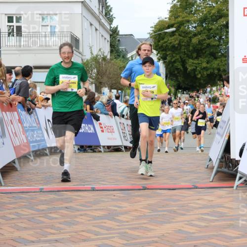 31.08.2025 - 21. Blankeneser Heldenlauf Strokosch-Dieckow http://msf.ph/oto/8655225 31.08.2025 10:34:34 Ziel 2110, 2668, 2090, 2083 meine-sportfotos.de