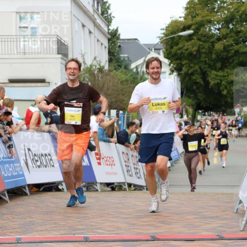 31.08.2025 - 21. Blankeneser Heldenlauf Strokosch-Dieckow http://msf.ph/oto/8655877 31.08.2025 10:32:17 Ziel 2418, 2131, 2182, 2627 meine-sportfotos.de