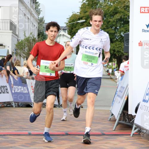 31.08.2025 - 21. Blankeneser Heldenlauf Strokosch-Dieckow http://msf.ph/oto/8656064 31.08.2025 10:58:35 Ziel 3064, 3651, 3457 meine-sportfotos.de