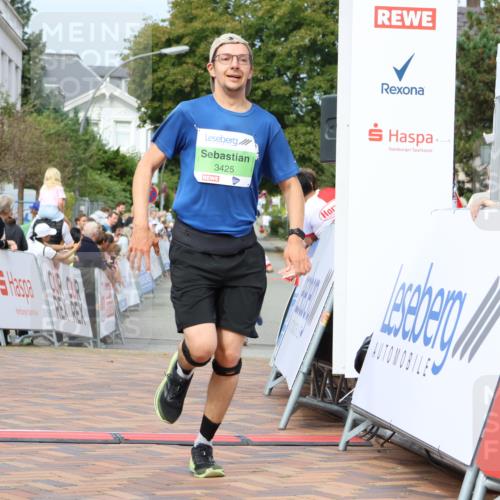 31.08.2025 - 21. Blankeneser Heldenlauf Strokosch-Dieckow http://msf.ph/oto/8656298 31.08.2025 10:58:03 Ziel 3389, 3460, 3425, 3387 meine-sportfotos.de