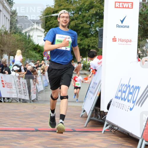 31.08.2025 - 21. Blankeneser Heldenlauf Strokosch-Dieckow http://msf.ph/oto/8656312 31.08.2025 10:58:03 Ziel 3389, 3460, 3425, 3387 meine-sportfotos.de