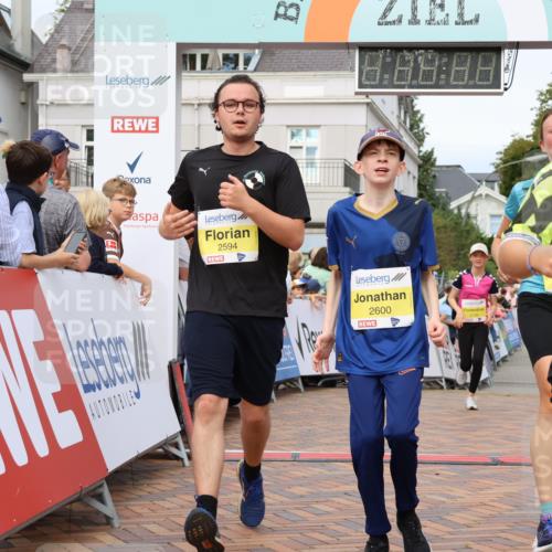 31.08.2025 - 21. Blankeneser Heldenlauf Strokosch-Dieckow http://msf.ph/oto/8656390 31.08.2025 10:30:56 Ziel 2594, 2376, 2209, 2136, 2168, 2600, 2206, 2309, 2310 meine-sportfotos.de
