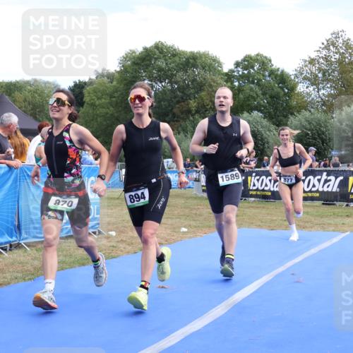 31.08.2025 - Elbe Triathlon Hamburg Strokosch-Dieckow http://msf.ph/oto/8656400 31.08.2025 12:03:01 Ziel 870, 877, 894, 1510, 1589 meine-sportfotos.de