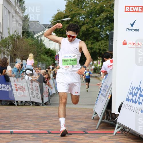 31.08.2025 - 21. Blankeneser Heldenlauf Strokosch-Dieckow http://msf.ph/oto/8656410 31.08.2025 10:57:55 Ziel 3421, 3460, 3539 meine-sportfotos.de