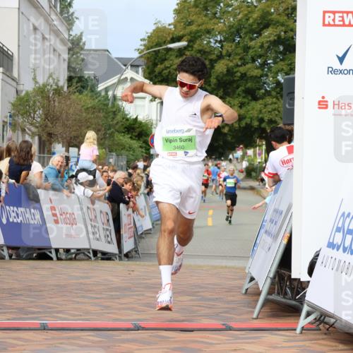 31.08.2025 - 21. Blankeneser Heldenlauf Strokosch-Dieckow http://msf.ph/oto/8656423 31.08.2025 10:57:55 Ziel 3421, 3460, 3539 meine-sportfotos.de