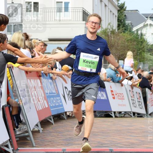 31.08.2025 - 21. Blankeneser Heldenlauf Strokosch-Dieckow http://msf.ph/oto/8656451 31.08.2025 10:57:51 Ziel 3559, 3421, 3460, 3539 meine-sportfotos.de