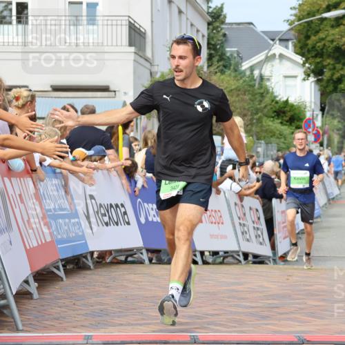 31.08.2025 - 21. Blankeneser Heldenlauf Strokosch-Dieckow http://msf.ph/oto/8656546 31.08.2025 10:57:48 Ziel 3559, 3421, 3539 meine-sportfotos.de