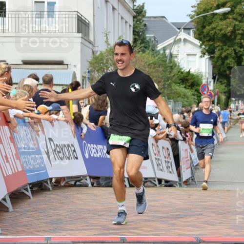 31.08.2025 - 21. Blankeneser Heldenlauf Strokosch-Dieckow http://msf.ph/oto/8656553 31.08.2025 10:57:47 Ziel 3559, 3421, 3539 meine-sportfotos.de