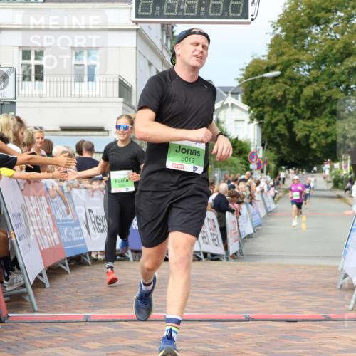 31.08.2025 - 21. Blankeneser Heldenlauf Strokosch-Dieckow http://msf.ph/oto/8656600 31.08.2025 10:57:36 Ziel 3212, 3045, 3012 meine-sportfotos.de