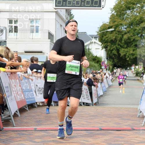 31.08.2025 - 21. Blankeneser Heldenlauf Strokosch-Dieckow http://msf.ph/oto/8656608 31.08.2025 10:57:36 Ziel 3212, 3045, 3012 meine-sportfotos.de