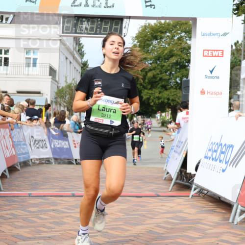 31.08.2025 - 21. Blankeneser Heldenlauf Strokosch-Dieckow http://msf.ph/oto/8656613 31.08.2025 10:57:31 Ziel 3212, 3499, 3503, 3012 meine-sportfotos.de