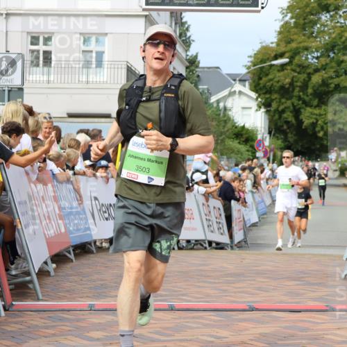 31.08.2025 - 21. Blankeneser Heldenlauf Strokosch-Dieckow http://msf.ph/oto/8656640 31.08.2025 10:57:24 Ziel 3499, 3503 meine-sportfotos.de