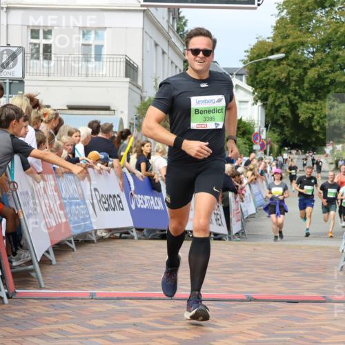 31.08.2025 - 21. Blankeneser Heldenlauf Strokosch-Dieckow http://msf.ph/oto/8656755 31.08.2025 10:56:59 Ziel 3419, 3385, 3117, 3157 meine-sportfotos.de