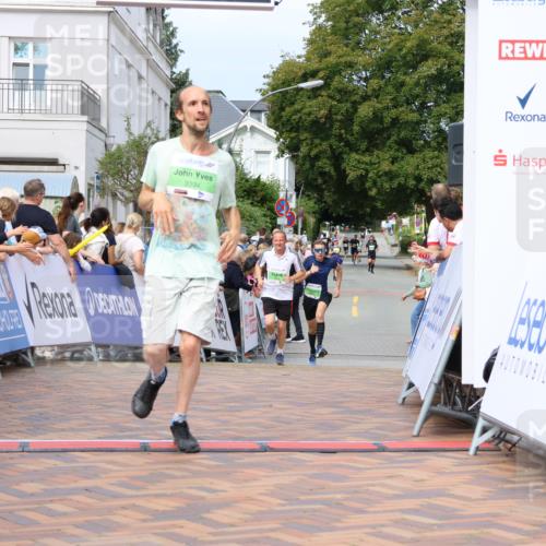 31.08.2025 - 21. Blankeneser Heldenlauf Strokosch-Dieckow http://msf.ph/oto/8656806 31.08.2025 10:56:38 Ziel 3378, 3399, 3704, 3394, 3086 meine-sportfotos.de