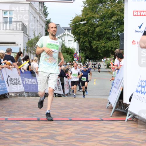 31.08.2025 - 21. Blankeneser Heldenlauf Strokosch-Dieckow http://msf.ph/oto/8656808 31.08.2025 10:56:38 Ziel 3378, 3399, 3704, 3394, 3086 meine-sportfotos.de
