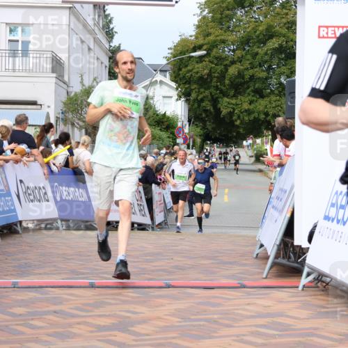 31.08.2025 - 21. Blankeneser Heldenlauf Strokosch-Dieckow http://msf.ph/oto/8656811 31.08.2025 10:56:38 Ziel 3378, 3399, 3704, 3394, 3086 meine-sportfotos.de