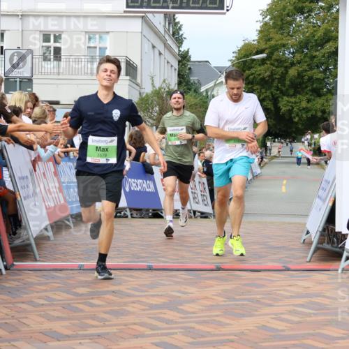 31.08.2025 - 21. Blankeneser Heldenlauf Strokosch-Dieckow http://msf.ph/oto/8657250 31.08.2025 10:55:26 Ziel 3579, 3590, 3181 meine-sportfotos.de