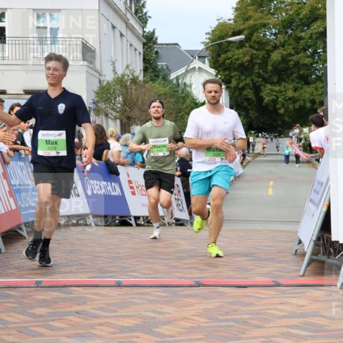 31.08.2025 - 21. Blankeneser Heldenlauf Strokosch-Dieckow http://msf.ph/oto/8657254 31.08.2025 10:55:25 Ziel 3579, 3590, 3181 meine-sportfotos.de
