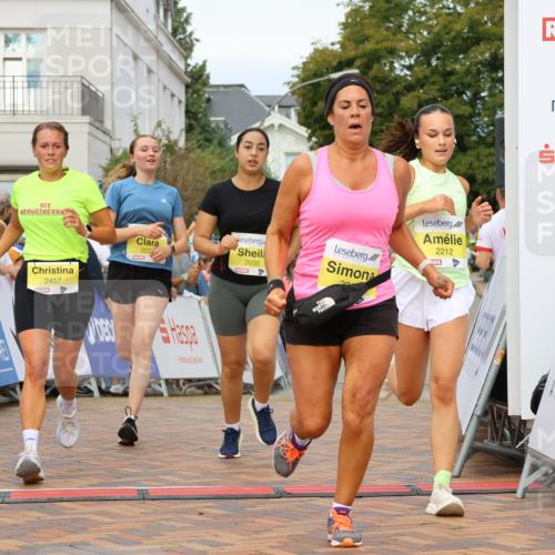 31.08.2025 - 21. Blankeneser Heldenlauf Strokosch-Dieckow http://msf.ph/oto/8657390 31.08.2025 10:29:03 Ziel 2246, 2035, 2457, 2212, 2230, 2381 meine-sportfotos.de