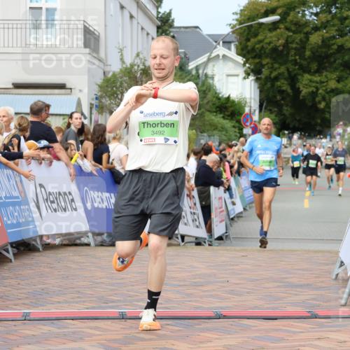 31.08.2025 - 21. Blankeneser Heldenlauf Strokosch-Dieckow http://msf.ph/oto/8657486 31.08.2025 10:54:43 Ziel 3492, 3462 meine-sportfotos.de
