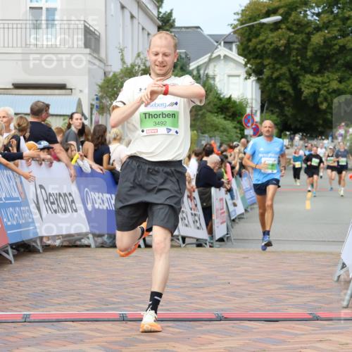 31.08.2025 - 21. Blankeneser Heldenlauf Strokosch-Dieckow http://msf.ph/oto/8657490 31.08.2025 10:54:43 Ziel 3492, 3462 meine-sportfotos.de