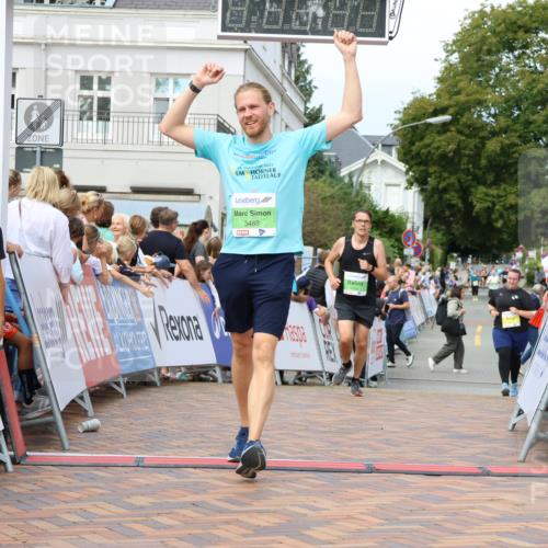 31.08.2025 - 21. Blankeneser Heldenlauf Strokosch-Dieckow http://msf.ph/oto/8657635 31.08.2025 10:54:26 Ziel 3488, 3041, 3632, 3332 meine-sportfotos.de