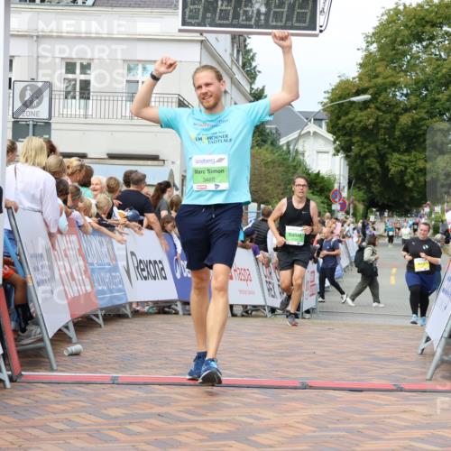 31.08.2025 - 21. Blankeneser Heldenlauf Strokosch-Dieckow http://msf.ph/oto/8657640 31.08.2025 10:54:26 Ziel 3488, 3041, 3632, 3332 meine-sportfotos.de