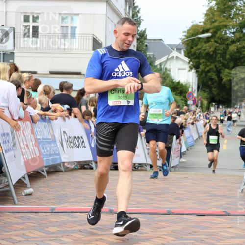 31.08.2025 - 21. Blankeneser Heldenlauf Strokosch-Dieckow http://msf.ph/oto/8657660 31.08.2025 10:54:24 Ziel 3488, 3041, 3632, 3332 meine-sportfotos.de