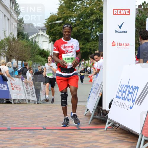 31.08.2025 - 21. Blankeneser Heldenlauf Strokosch-Dieckow http://msf.ph/oto/8657745 31.08.2025 10:54:12 Ziel 3506, 3538 meine-sportfotos.de