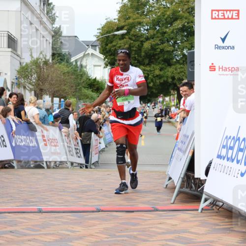 31.08.2025 - 21. Blankeneser Heldenlauf Strokosch-Dieckow http://msf.ph/oto/8657768 31.08.2025 10:54:11 Ziel 3506, 3538 meine-sportfotos.de