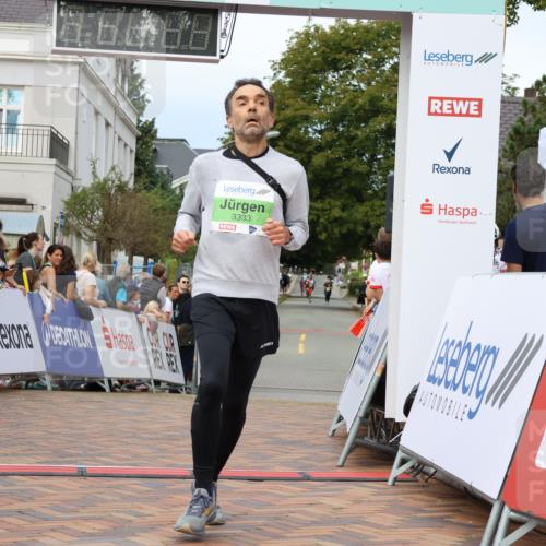 31.08.2025 - 21. Blankeneser Heldenlauf Strokosch-Dieckow http://msf.ph/oto/8657772 31.08.2025 10:53:44 Ziel 3333, 3501, 3234 meine-sportfotos.de
