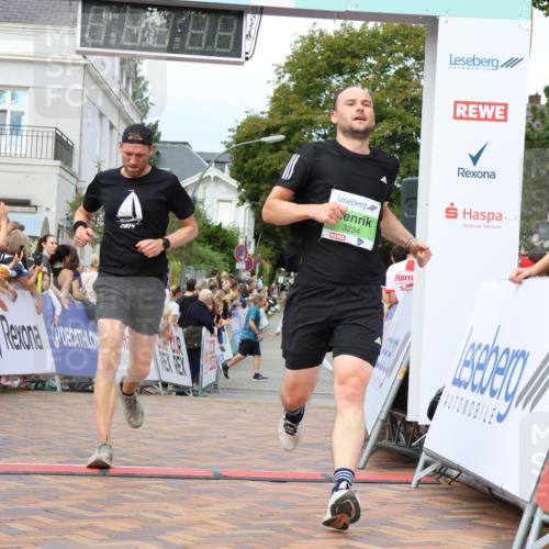 31.08.2025 - 21. Blankeneser Heldenlauf Strokosch-Dieckow http://msf.ph/oto/8657800 31.08.2025 10:53:38 Ziel 3501, 3234 meine-sportfotos.de