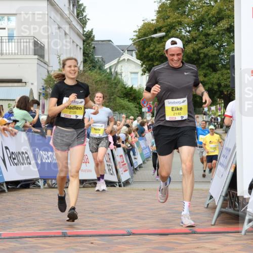 31.08.2025 - 21. Blankeneser Heldenlauf Strokosch-Dieckow http://msf.ph/oto/8657848 31.08.2025 10:28:15 Ziel 2348, 2140, 2133, 2625, 2088 meine-sportfotos.de