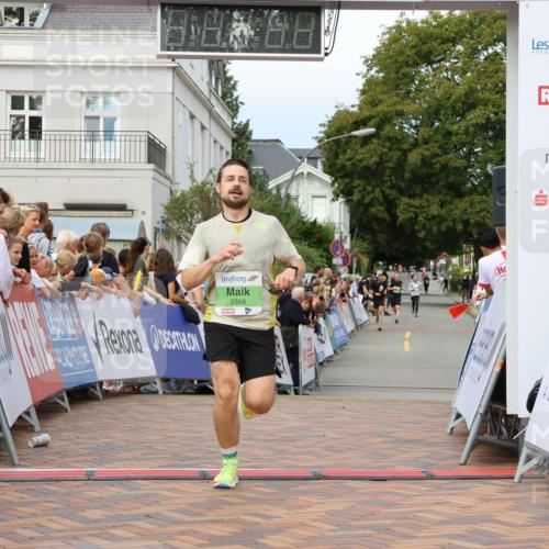 31.08.2025 - 21. Blankeneser Heldenlauf Strokosch-Dieckow http://msf.ph/oto/8657858 31.08.2025 10:53:25 Ziel 3356, 3371, 3272 meine-sportfotos.de