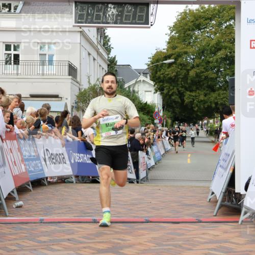 31.08.2025 - 21. Blankeneser Heldenlauf Strokosch-Dieckow http://msf.ph/oto/8657862 31.08.2025 10:53:25 Ziel 3356, 3371, 3272 meine-sportfotos.de