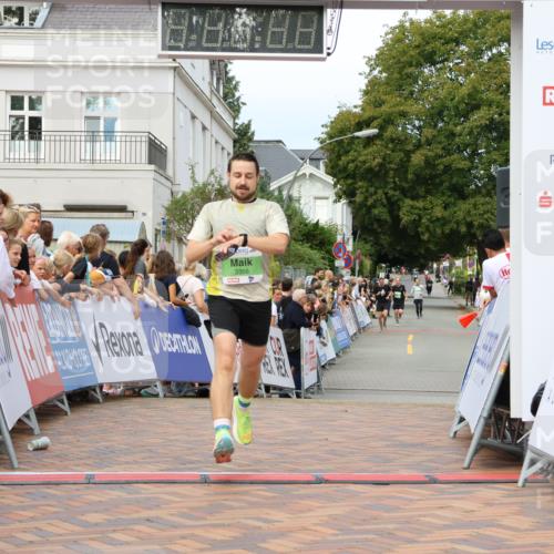 31.08.2025 - 21. Blankeneser Heldenlauf Strokosch-Dieckow http://msf.ph/oto/8657870 31.08.2025 10:53:25 Ziel 3356, 3371, 3272 meine-sportfotos.de