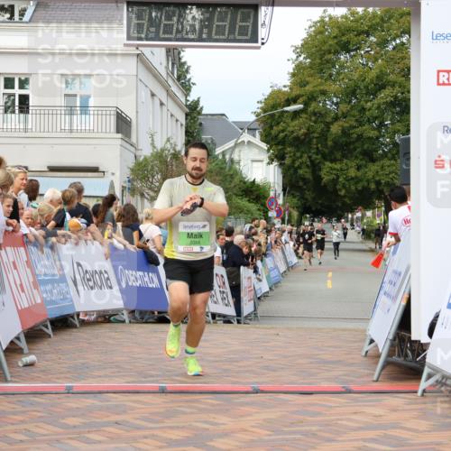 31.08.2025 - 21. Blankeneser Heldenlauf Strokosch-Dieckow http://msf.ph/oto/8657878 31.08.2025 10:53:25 Ziel 3356, 3371, 3272 meine-sportfotos.de