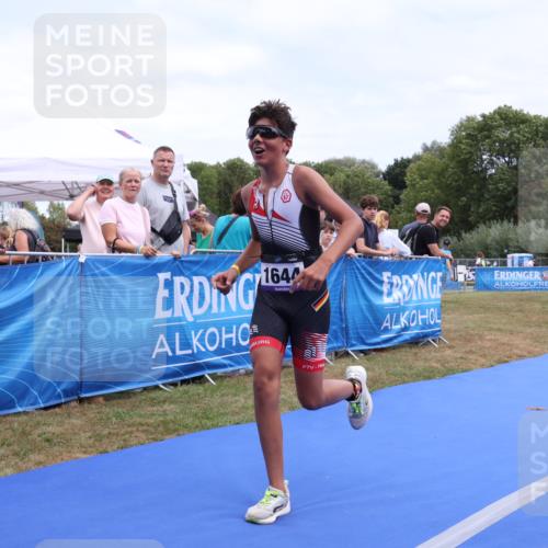 31.08.2025 - Elbe Triathlon Hamburg Strokosch-Dieckow http://msf.ph/oto/8657880 31.08.2025 13:02:39 Ziel 1644 meine-sportfotos.de