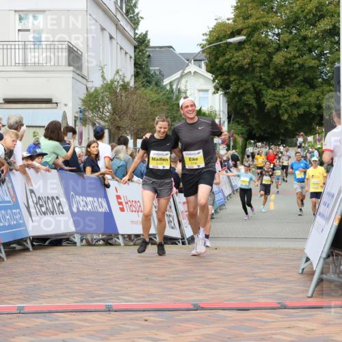 31.08.2025 - 21. Blankeneser Heldenlauf Strokosch-Dieckow http://msf.ph/oto/8657896 31.08.2025 10:28:13 Ziel 2348, 2140, 2133, 2261 meine-sportfotos.de