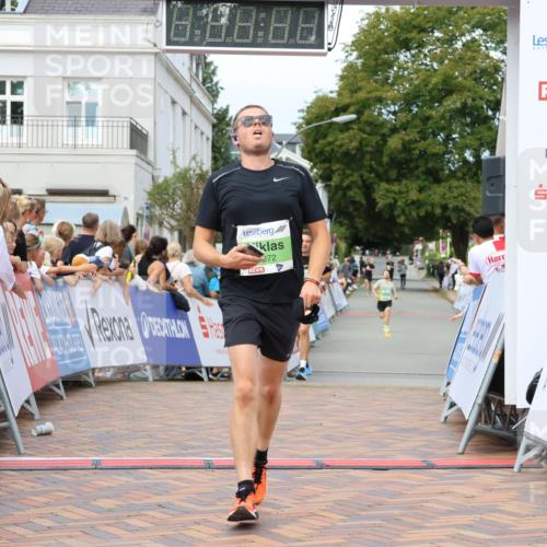 31.08.2025 - 21. Blankeneser Heldenlauf Strokosch-Dieckow http://msf.ph/oto/8657910 31.08.2025 10:53:18 Ziel 3371, 3636, 3272 meine-sportfotos.de