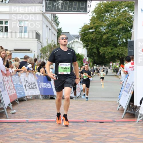 31.08.2025 - 21. Blankeneser Heldenlauf Strokosch-Dieckow http://msf.ph/oto/8657934 31.08.2025 10:53:17 Ziel 3371, 3636, 3272 meine-sportfotos.de