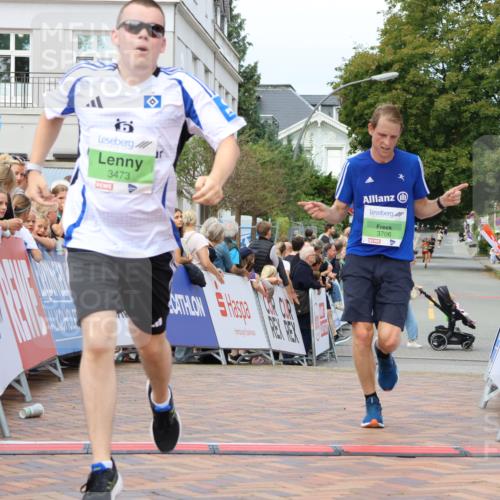 31.08.2025 - 21. Blankeneser Heldenlauf Strokosch-Dieckow http://msf.ph/oto/8657996 31.08.2025 10:52:49 Ziel 3706, 3473 meine-sportfotos.de